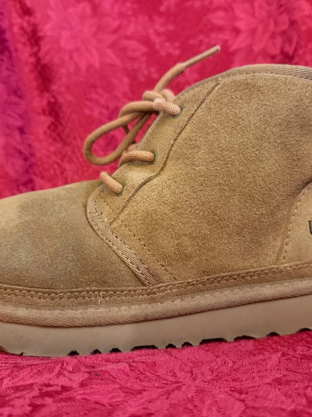 UGG Kid's Nuemel II Tan Suede Boot Sz 6